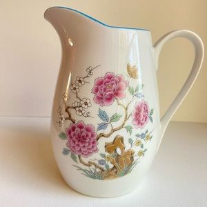 Dolphin fine china Rosetta pattern floral pitcher creamer made in Japan